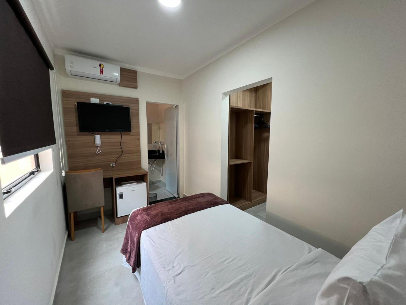 Hotel Internacional 瓜卢流斯 外观 照片