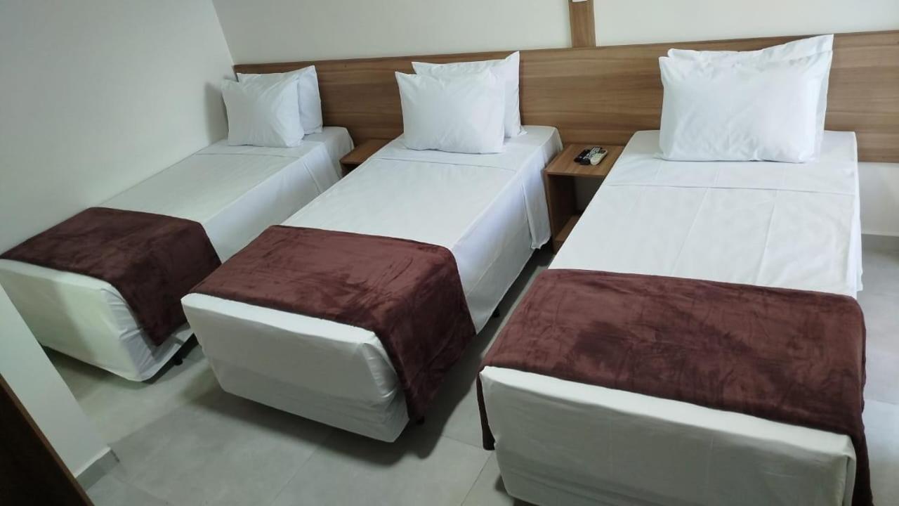 Hotel Internacional 瓜卢流斯 外观 照片