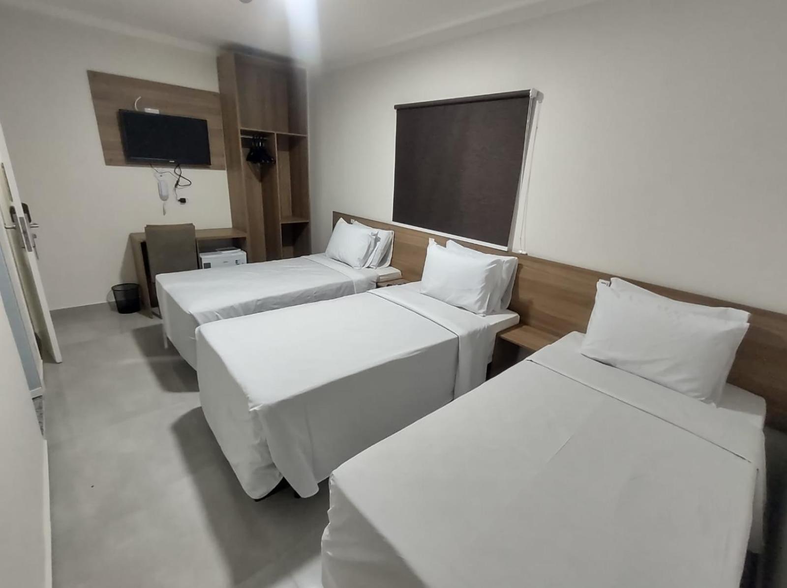 Hotel Internacional 瓜卢流斯 外观 照片