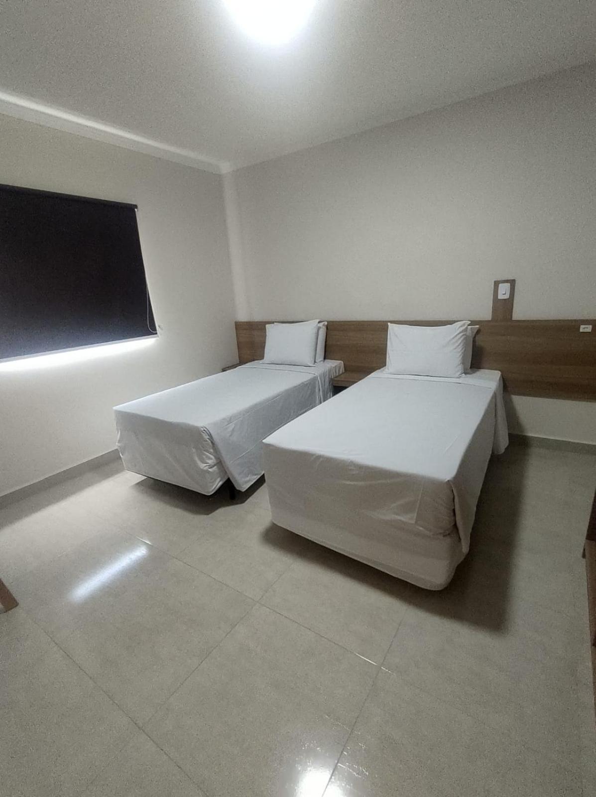 Hotel Internacional 瓜卢流斯 外观 照片